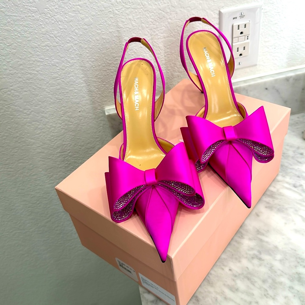 NEW Mach & Mach le cadeau fuchsia satin sling back pump 41